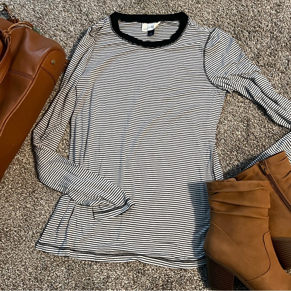 Universal Thread Long Sleeve